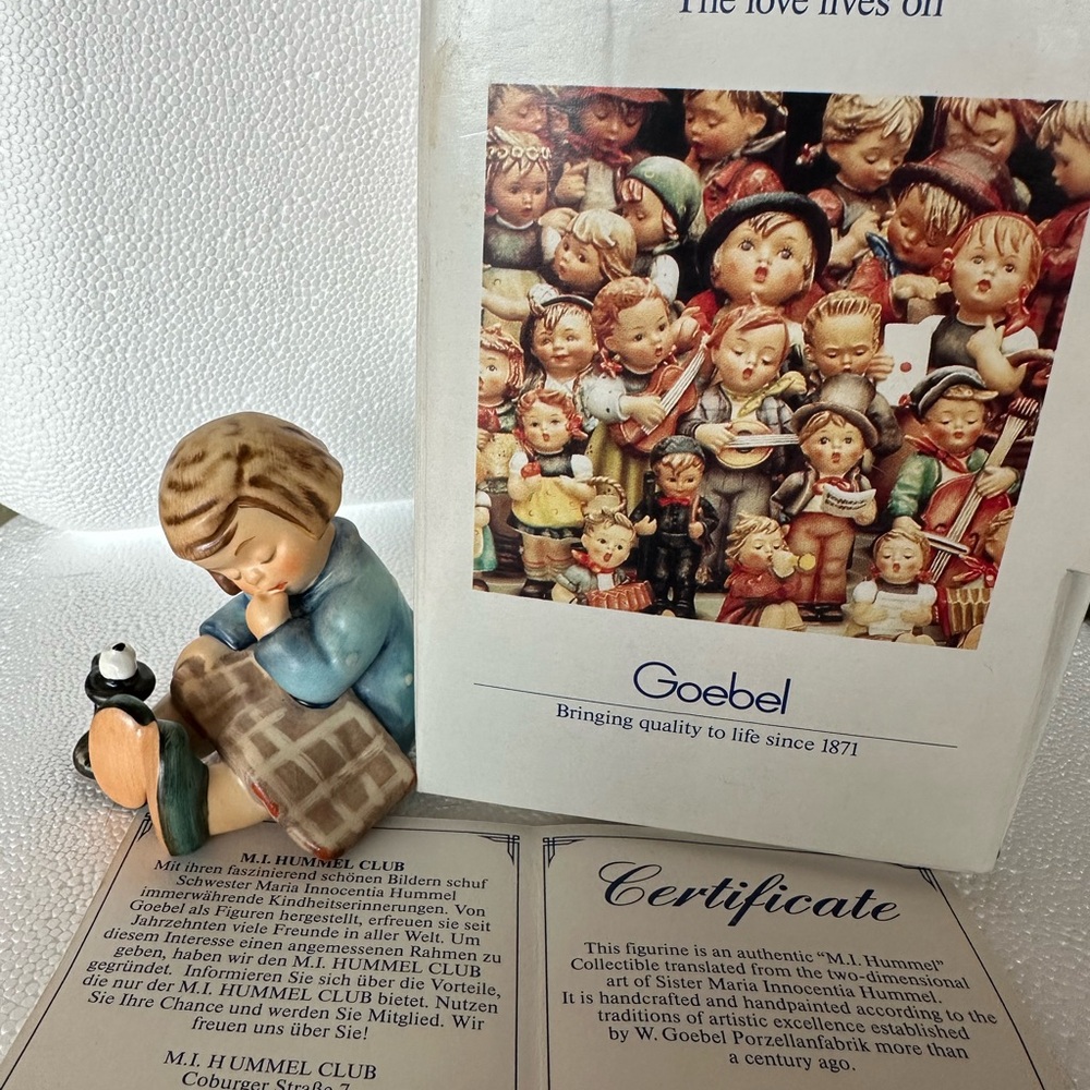 MJ Hummel “A Nap” 534 First Issue w/ box and certificate